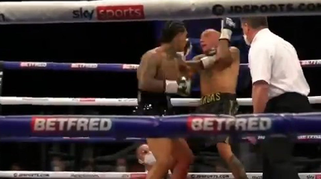 La sensacional tunda de Conor Benn que acabó con Samuel Vargas en diez segundos