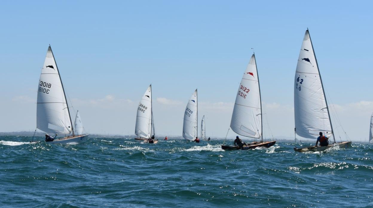 Vicente Climent sentencia la Liga de Patín a Vela