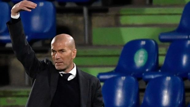 Zidane: «Yo estaba en la calle y decían que los jugadores no valían y seguimos en dos competiciones»