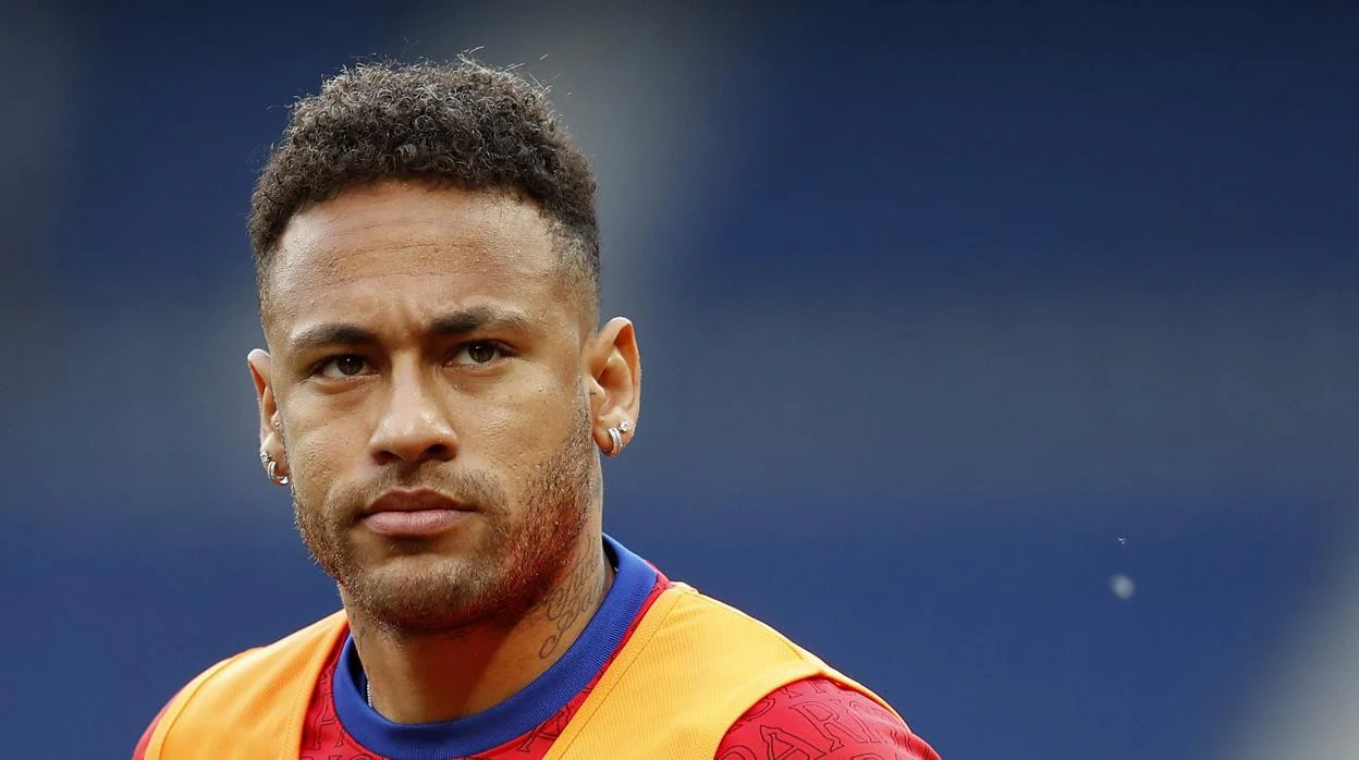 Neymar, durante un entrenamiento con el PSG
