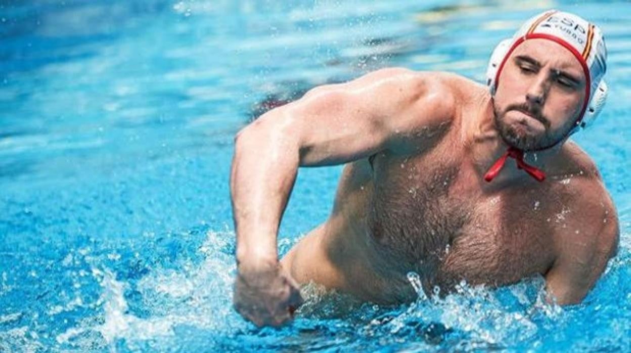 Javier Gutiérrez, durante un partido de waterpolo