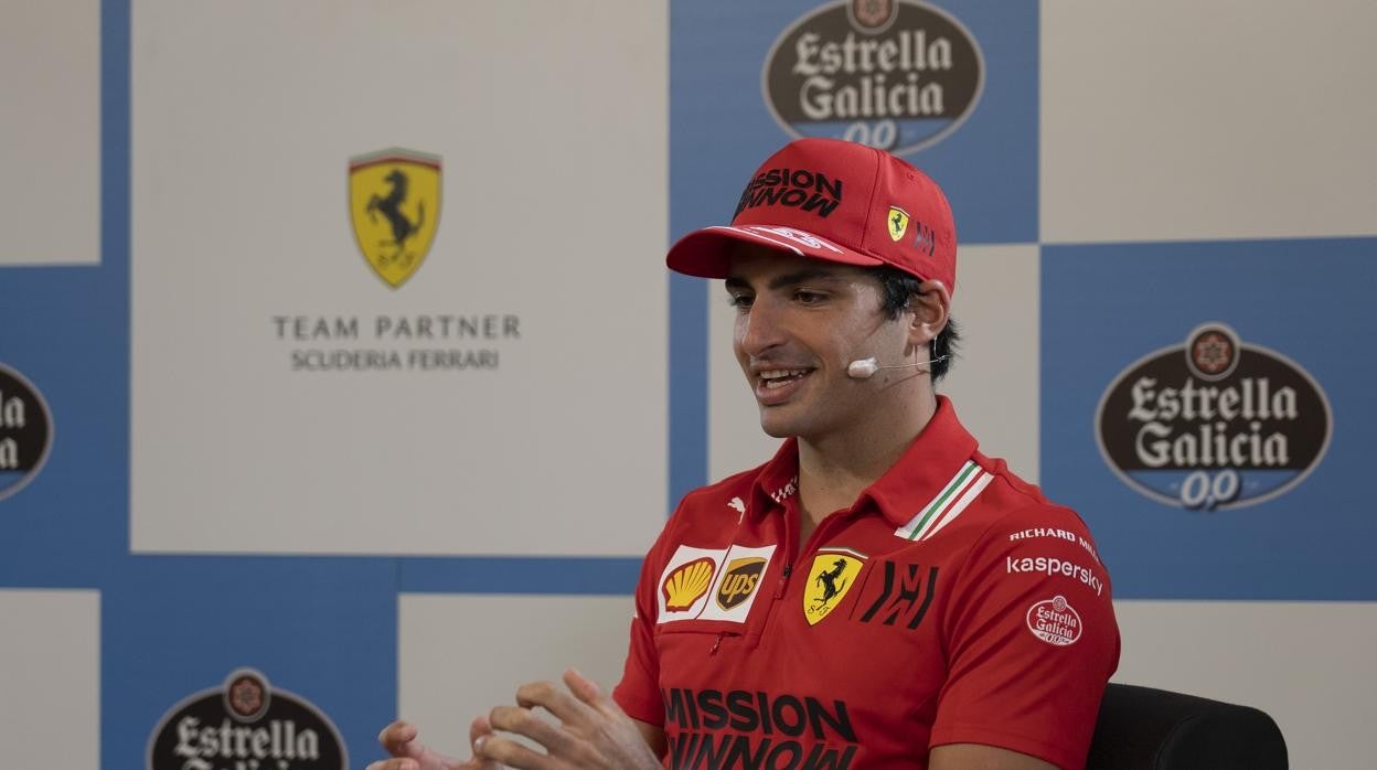 Carlos Sainz: «Alucino con algunas críticas a Alonso»