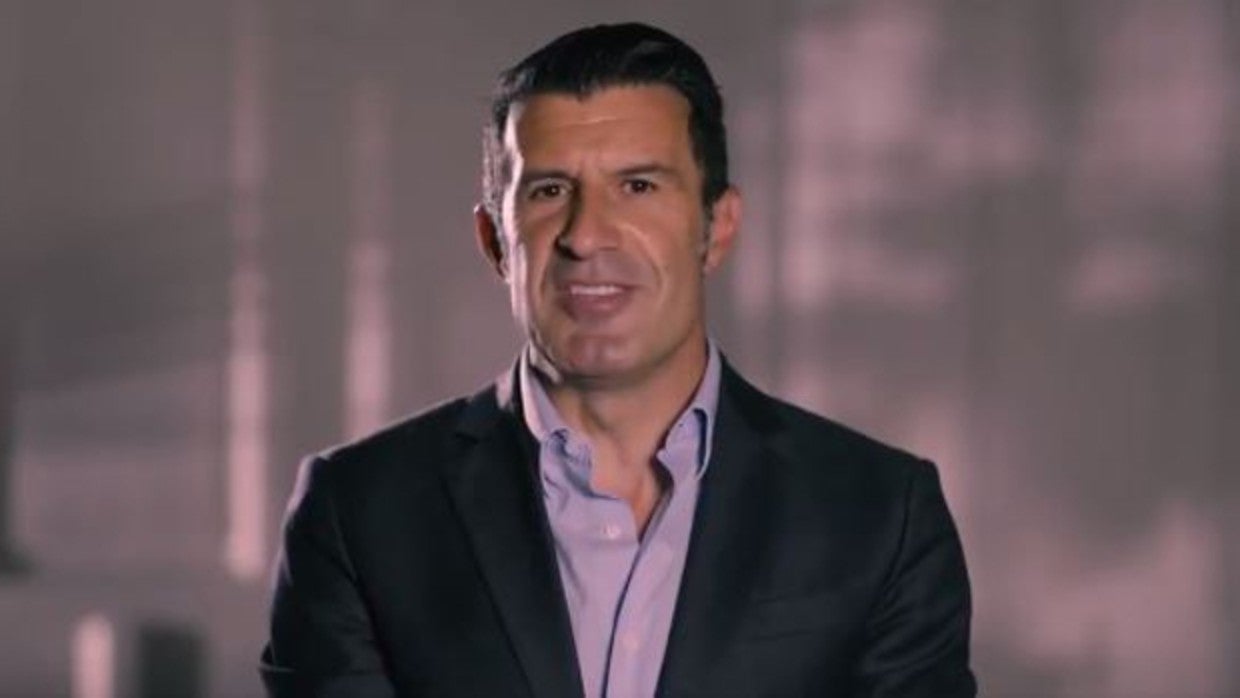 Figo se dirige a Sevilla y los sevillanos a pocas horas de que se celebre la primera gala telemática