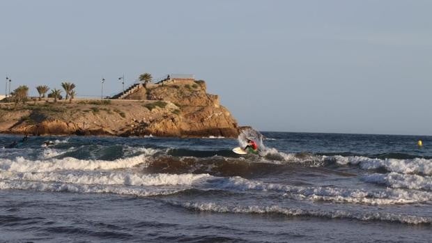 Buen espectáculo en la primera prueba del Fesurfing Junior Series celebrado en Murcia