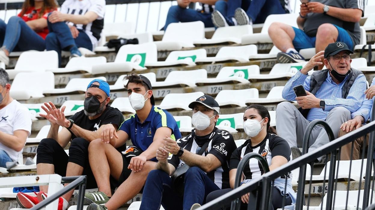 Los aficionados del Castellón en el estadio Castalia durante el partido contra la Ponferradina de esta tarde