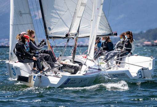 El Náutico de Vigo representará a Galicia en la fase final de la Regata de la Mujer