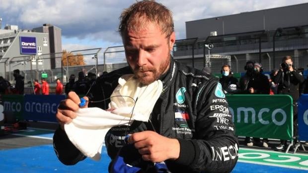 Valtteri Bottas, atrapado en un aeropuerto