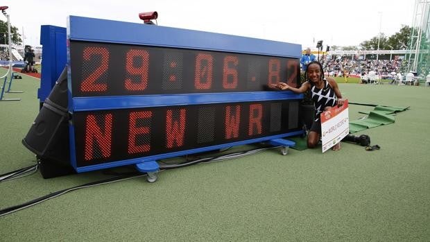 Sifan Hassan pulveriza el récord del mundo de 10.000 metros