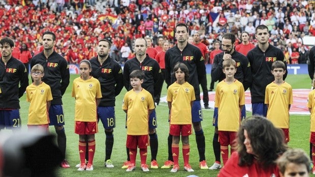 Sevilla convoca a su infancia en riesgo para que disfrute de la Eurocopa