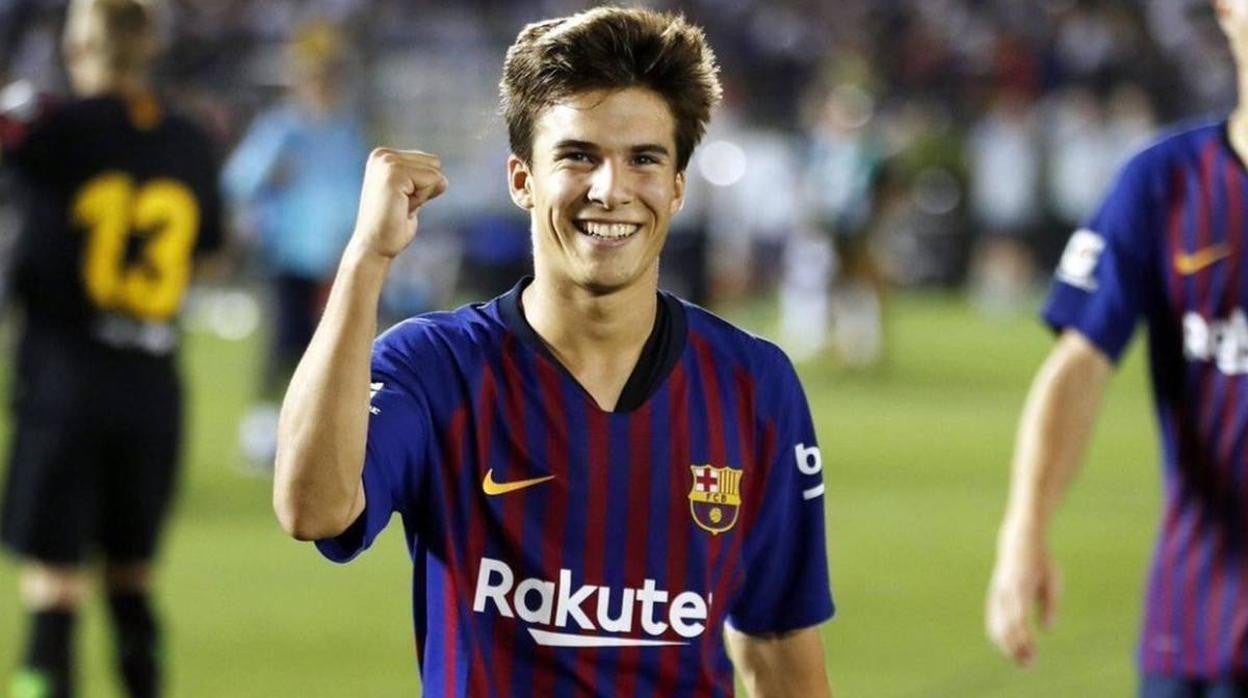 Riqui Puig celebra un triunfo del Barcelona