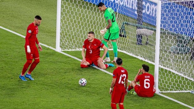 Las urgencias llegan a una decepcionada Turquía