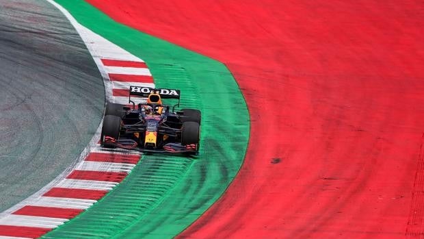 Verstappen ratifica el buen momento de Red Bull con Alonso sexto y Sainz undécimo