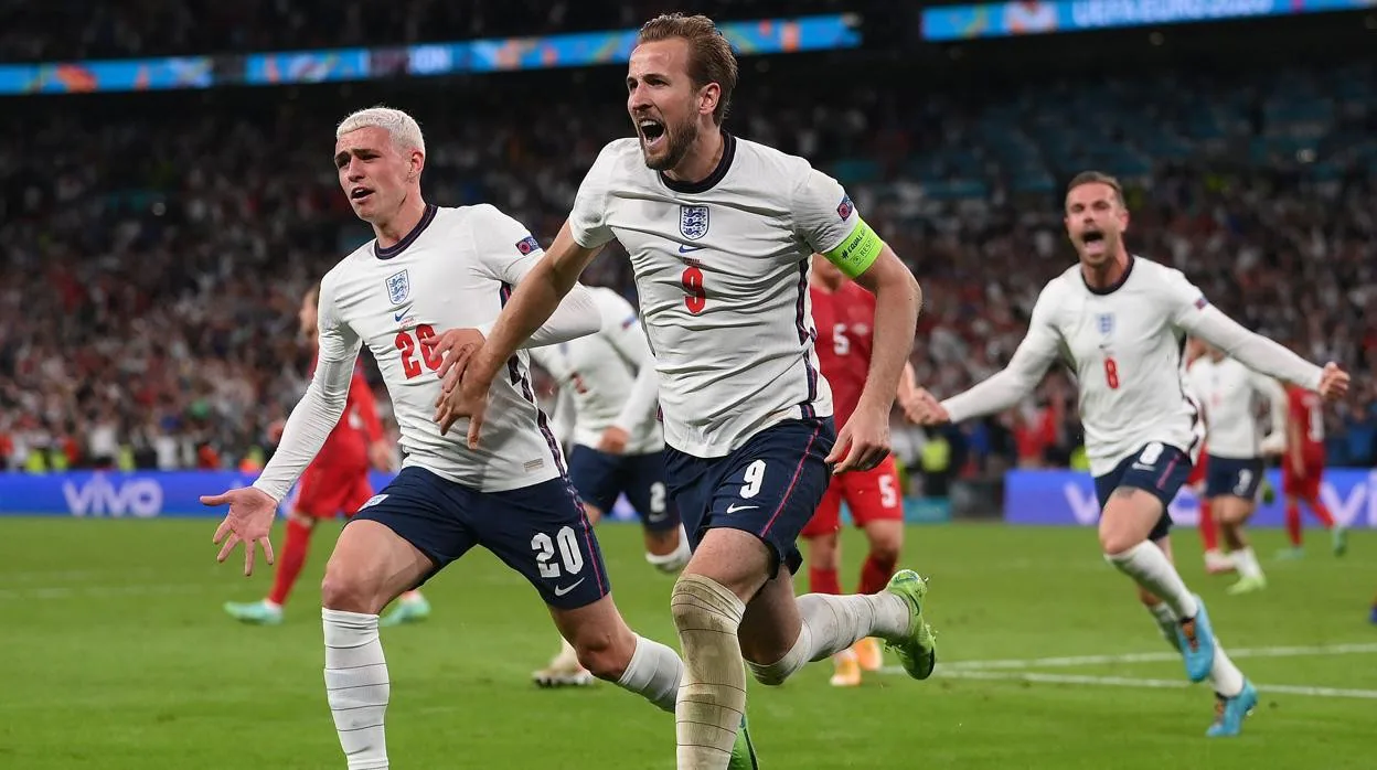 Un penalti inexistente mete a Inglaterra en la primera final de su historia
