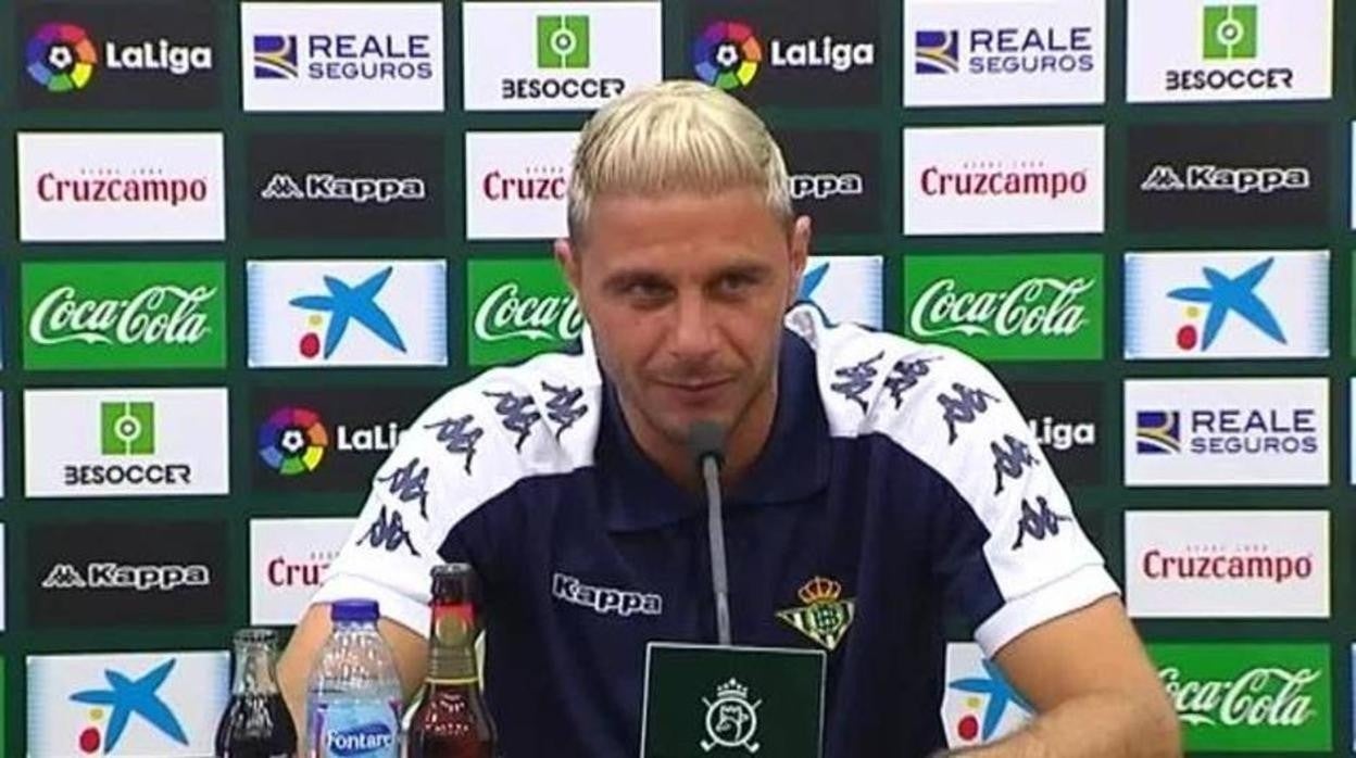 Joaquin Sánchez en una rueda de prensa del Betis.