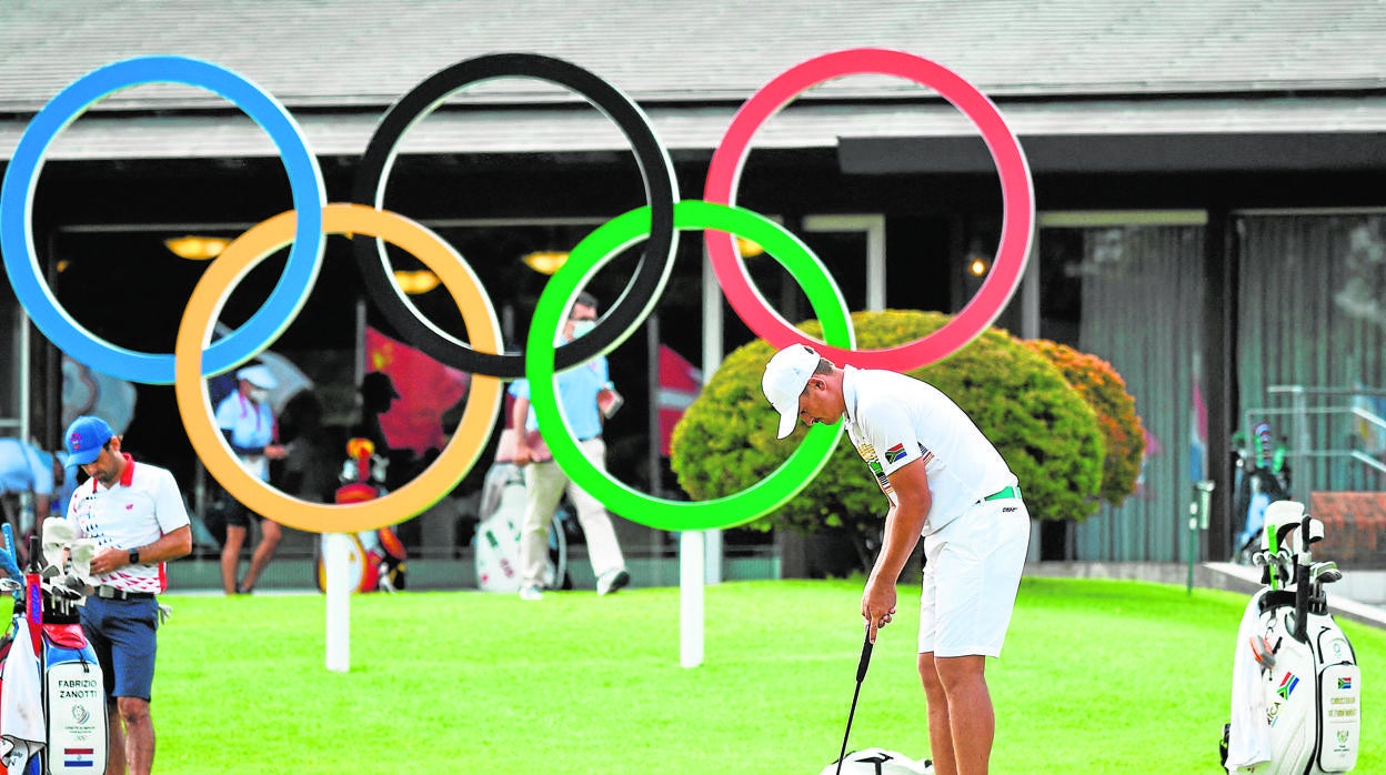 El torneo olímpico de golf respira tranquilidad en Kasumigaseki