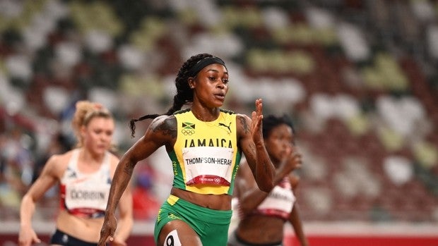 Elaine Thompson-Herah se prepara para el doblete