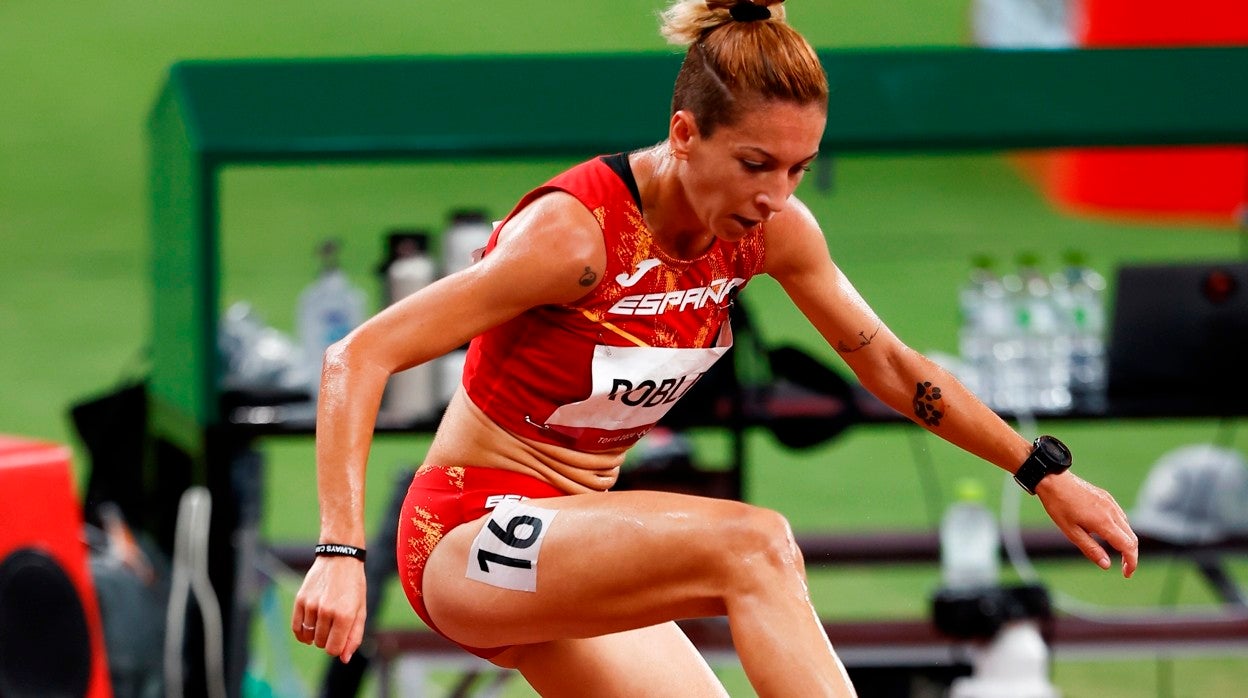 Carolina Robles, en la final de los 3.000 obstáculos en Tokio