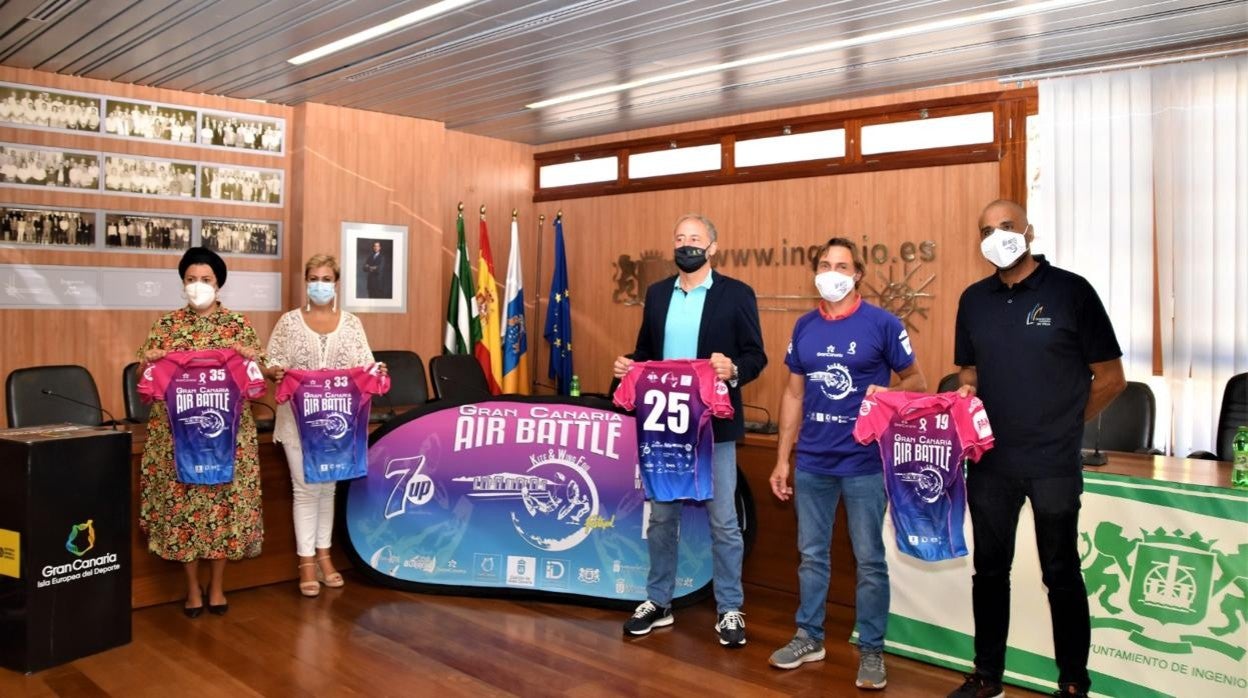 80 regatistas en el Campeonato de España y Open de Canarias de Kiteboarding