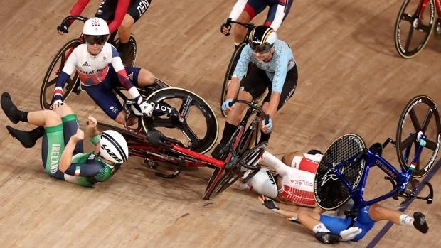 Brutal accidente en la prueba de omnium femenino