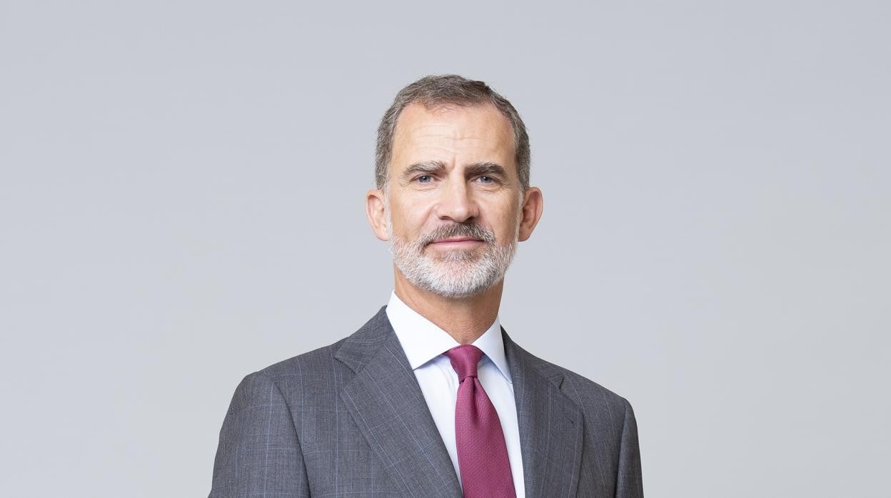 S. M. El Rey Don Felipe VI acepta la Presidencia de Honor de la Decana.