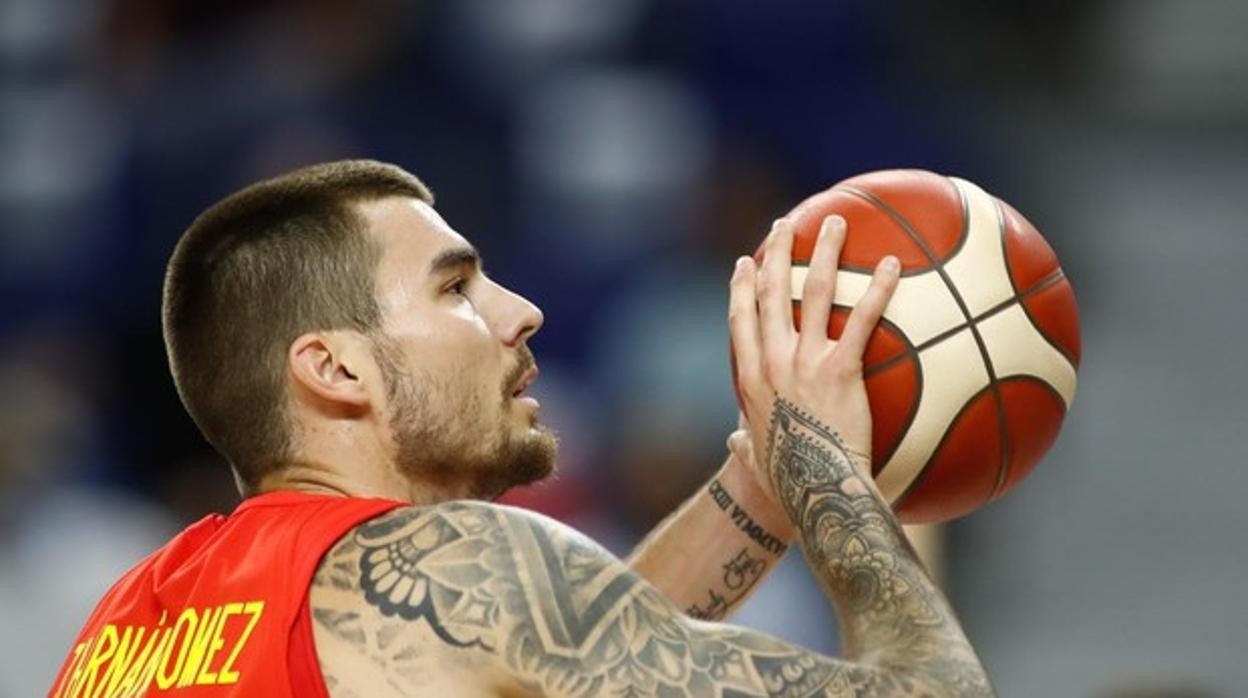 Hernangómez, durante un partido con la selección española