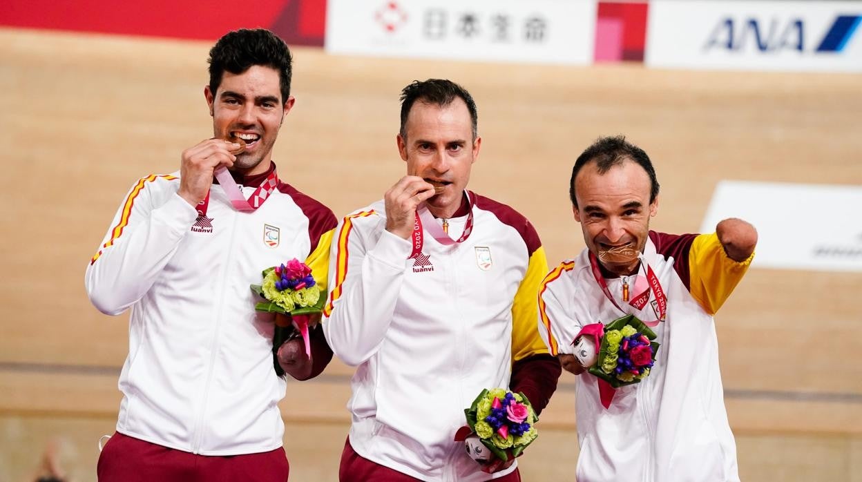 Ricardo Ten, Pablo Jaramillo y Alfonso Cabello logran la medalla de bronce para España en ciclismo