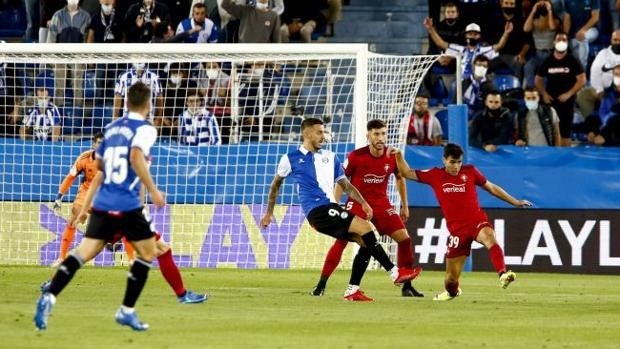 Osasuna agrava la crisis del Alavés