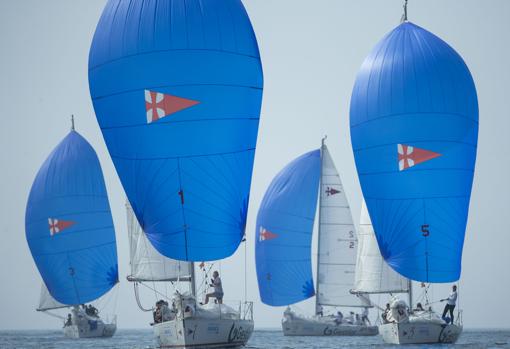 El viento, protagonista en la jornada inaugural del 36º Trofeo Príncipe de Asturias