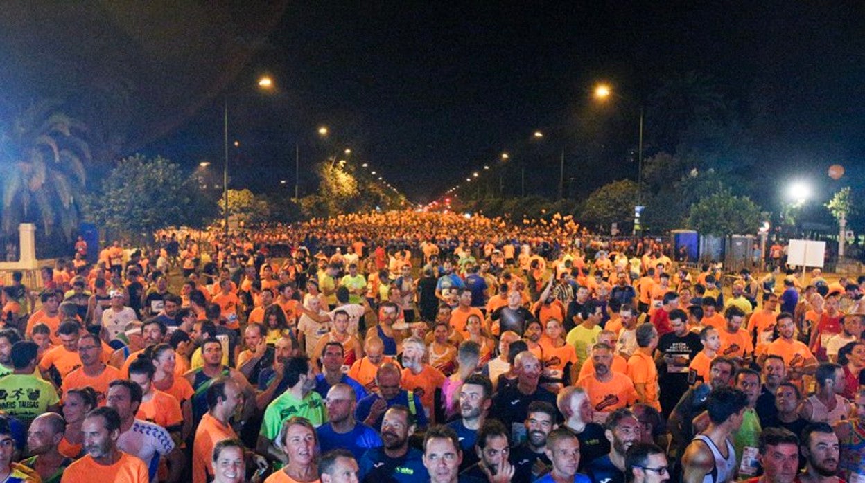 Una imagen de la Nocturna Sevilla, momentos antes del pistoletazo de salida