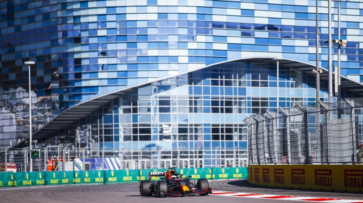 Verstappen saldrá el último en Sochi