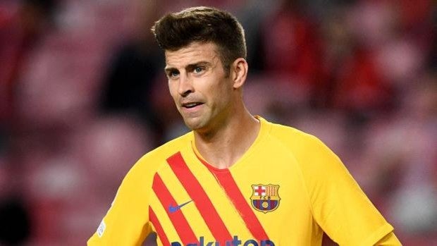 Piqué, en el ojo del huracán de Koeman