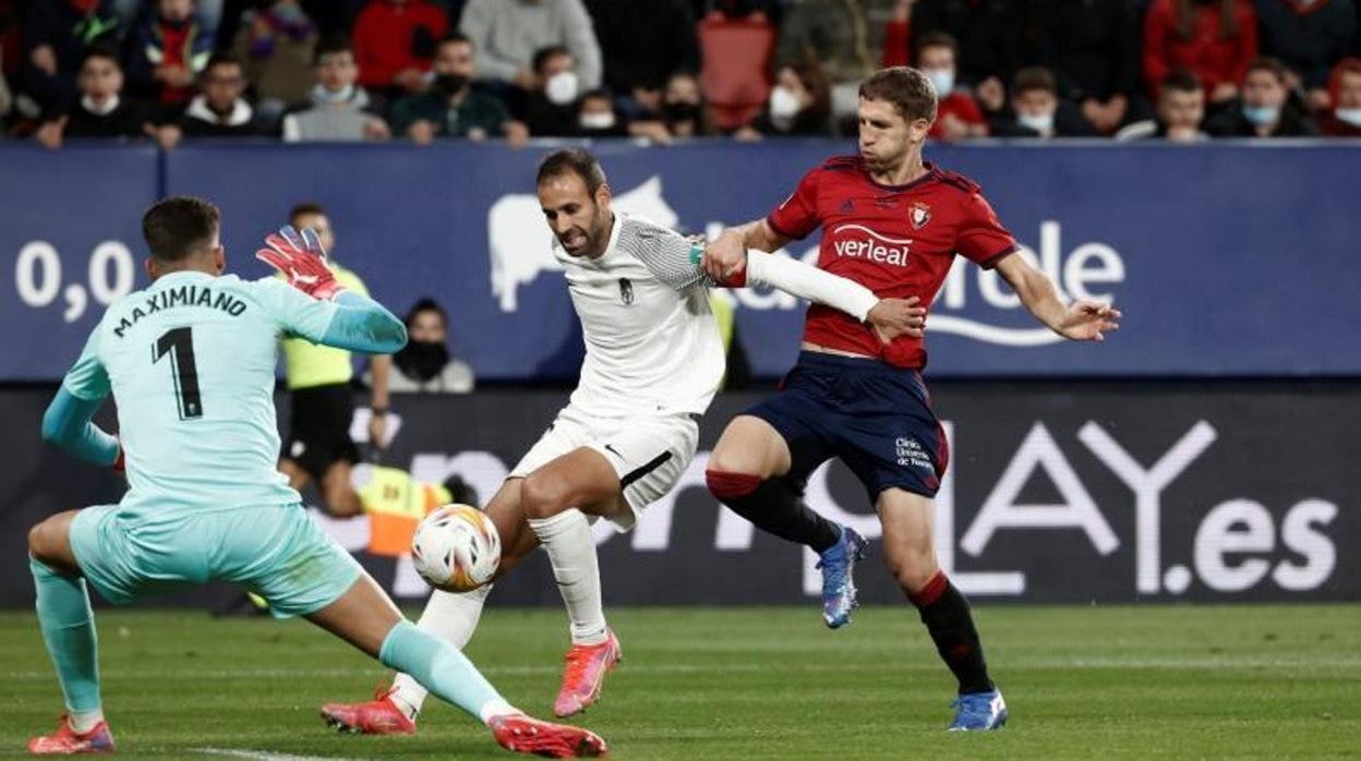 El Osasuna empata con el Granada pese a nuevo gol de Chimy Ávila