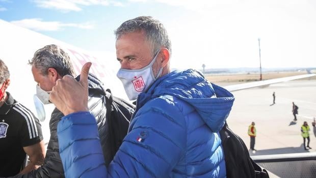 Luis Enrique: «No os leo porque sé mucho más de fútbol que vosotros»