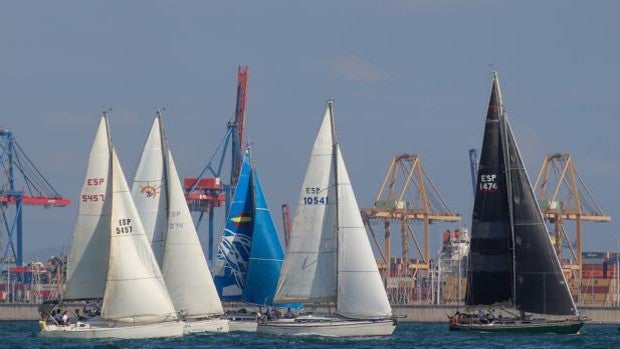 «Dee Dee», «Formidable Tai» y «Pirada», lideran la flota de La Ruta de la Seda rumbo a Sant Antoni