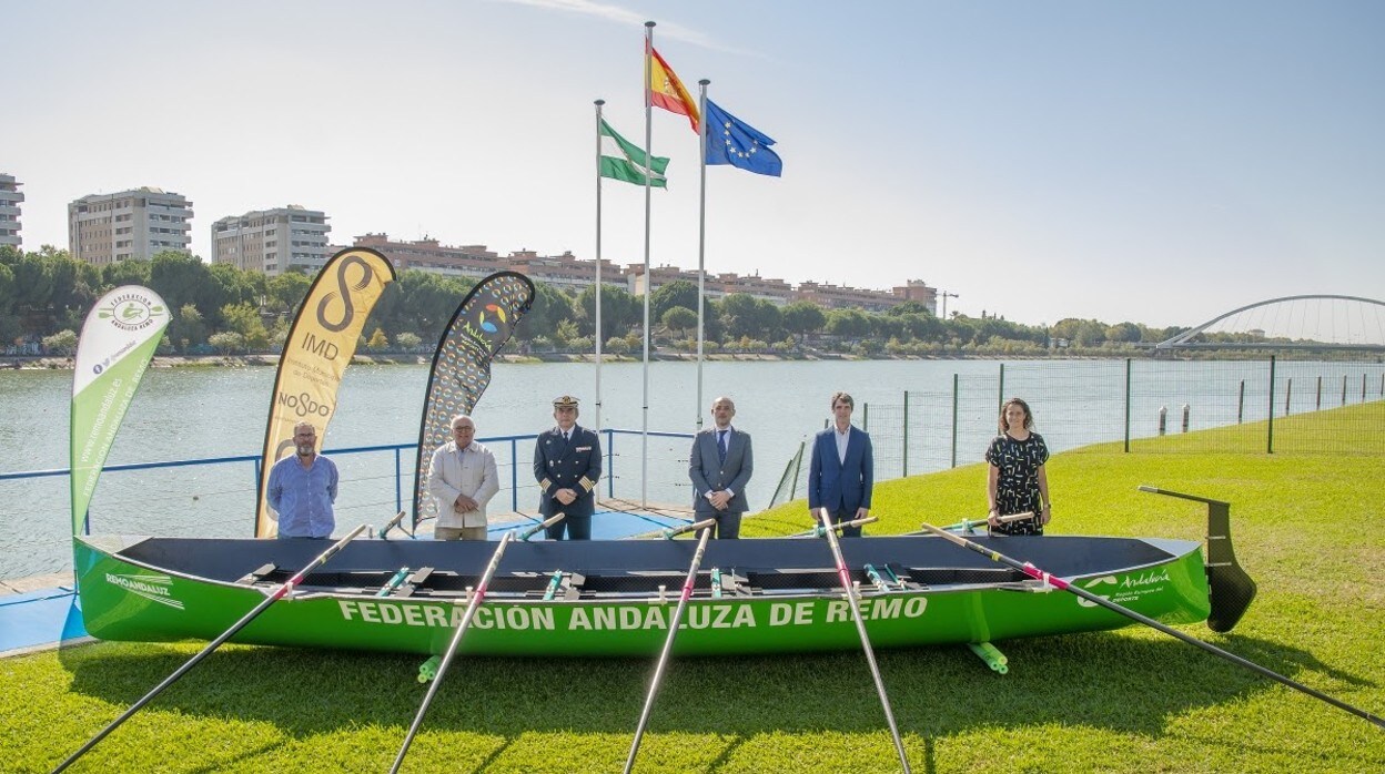 La Sevilla International Rowing Masters Regatta se ha presentado este mediodía en el Centro de Alto Rendimiento (CEAR) de la Cartuja