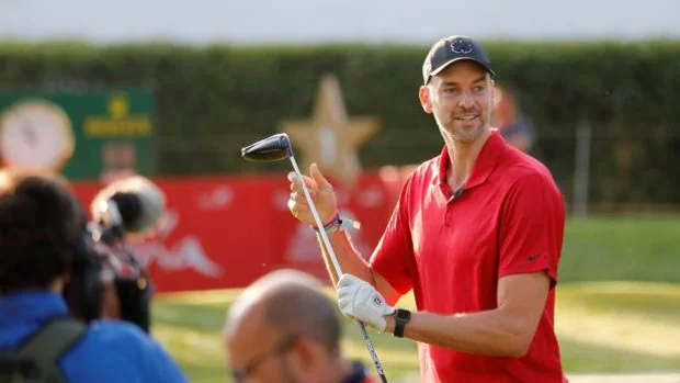 Pau Gasol se engancha al golf en Cádiz
