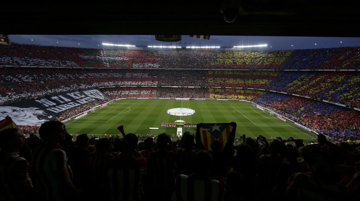 El Camp Nou durante un partido del Barcelona