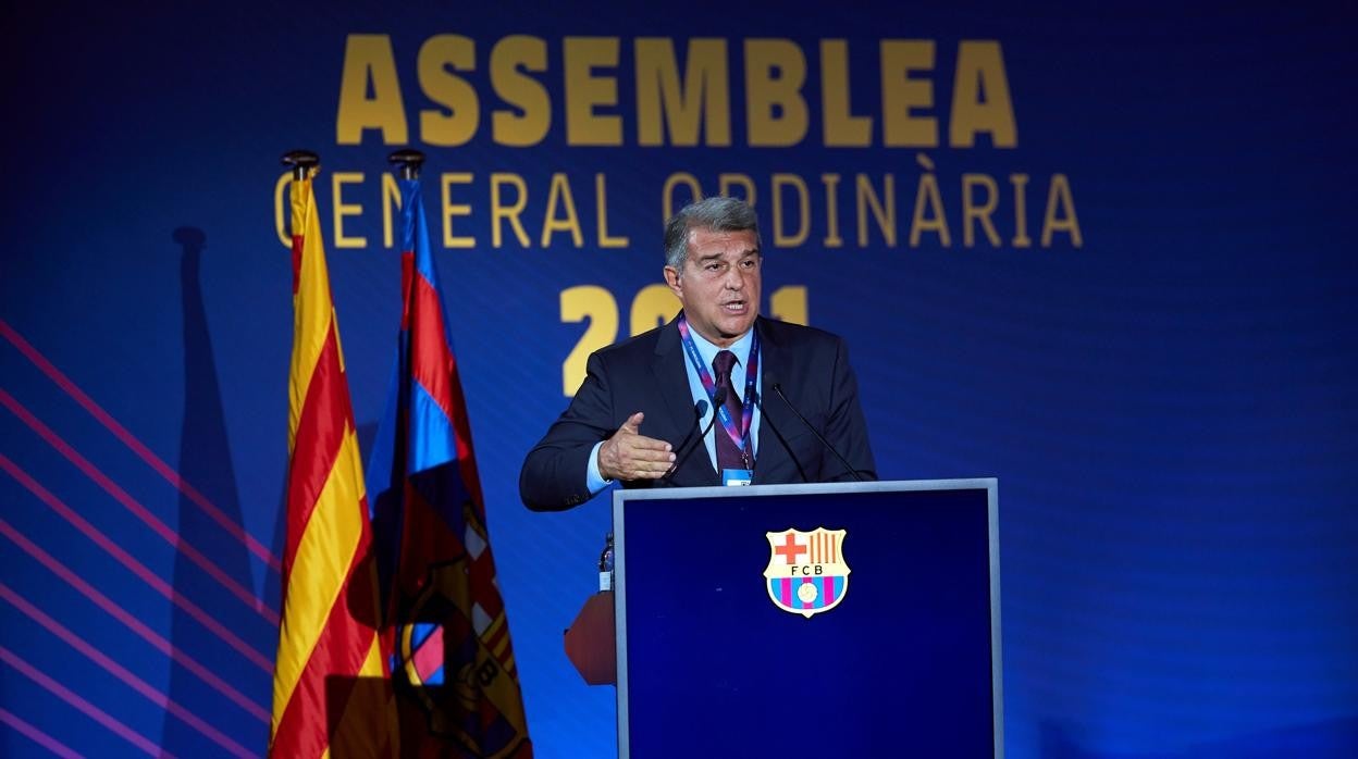 Joan Laporta abre la Asamblea de socios compromisarios