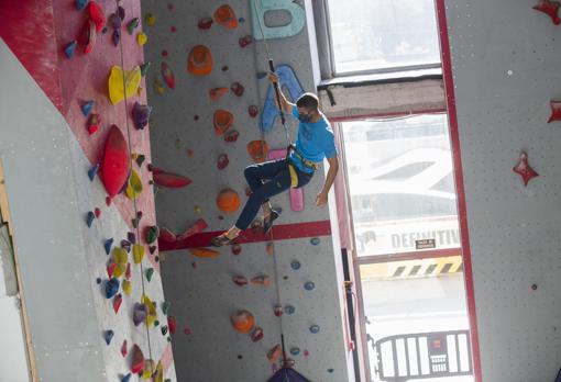 La escalada, un deporte cada vez más atractivo para adolescentes y jóvenes