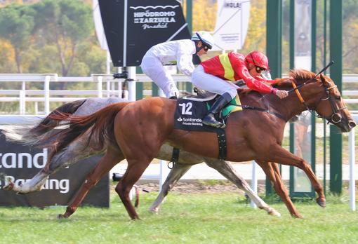 Kitty Marion ganó la cuarta carrera, el Gran Premio Ruban