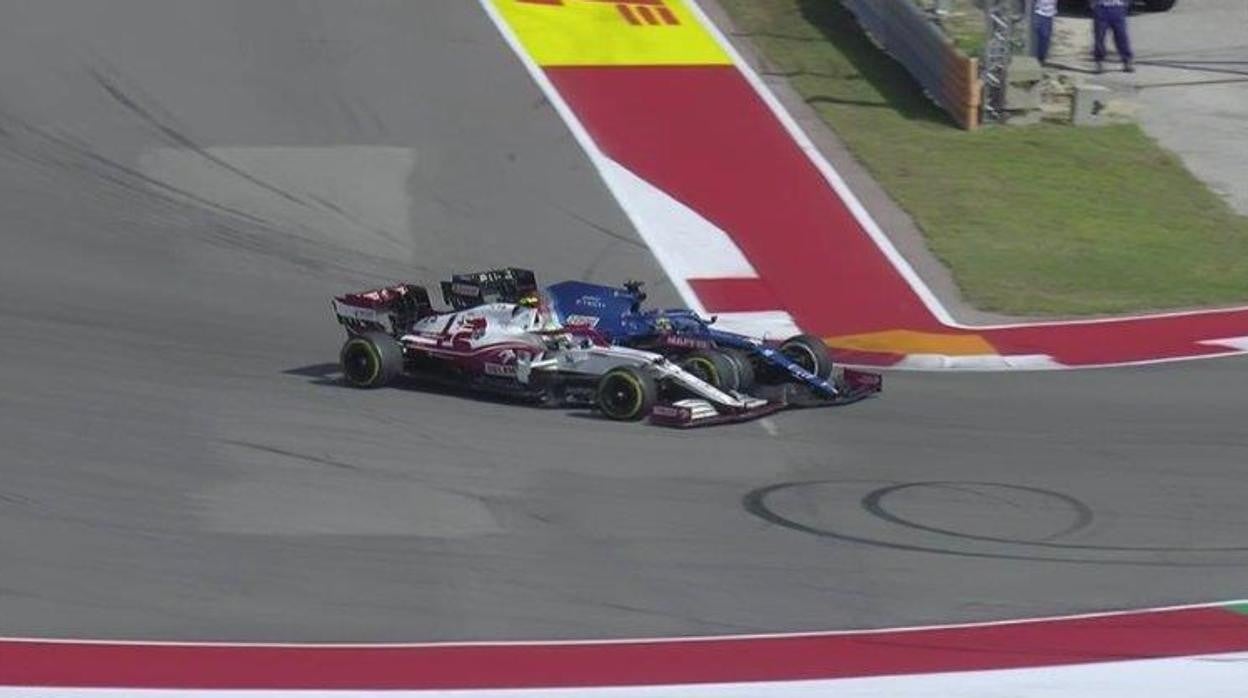 El pique de Alonso con los Alfa Romeo que arruinó su carrera en Austin