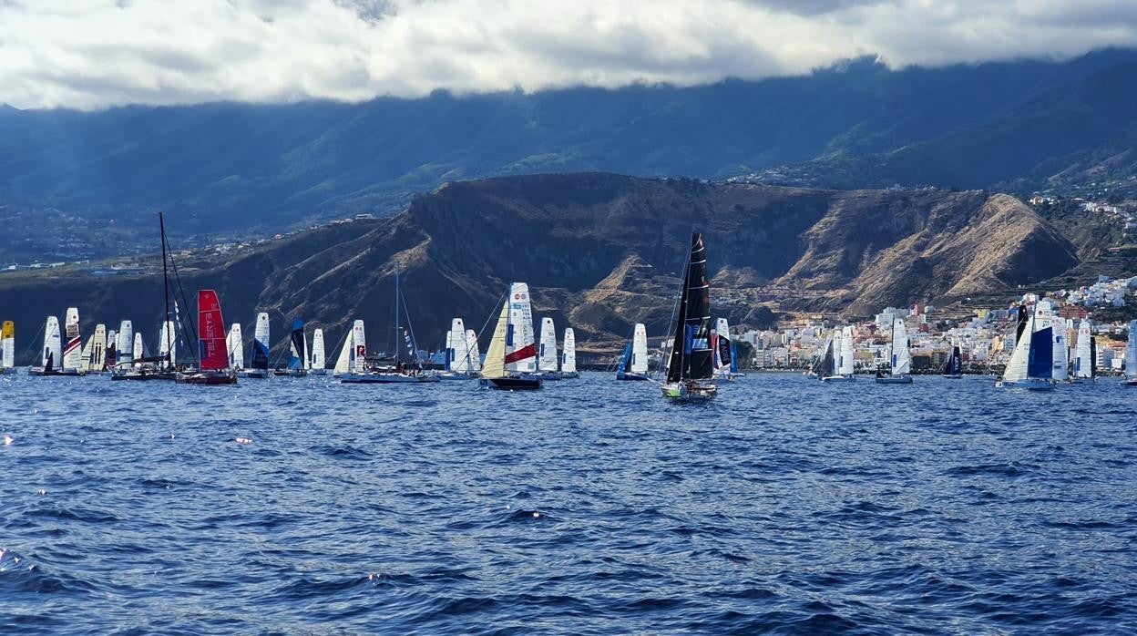 La Mini Transat ya navega hacia la isla de Guadalupe