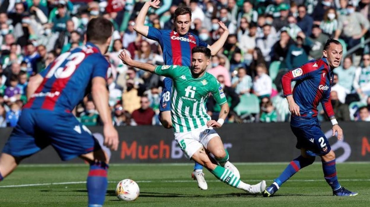 Juanmi lidera la remontada del Betis