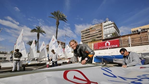 El 14º Trofeo Euromarina Optimist Torrevieja 2022 cuelga el cartel de completo