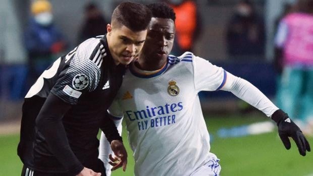 El PSG pretende entrometerse en la renovación de Vinicius