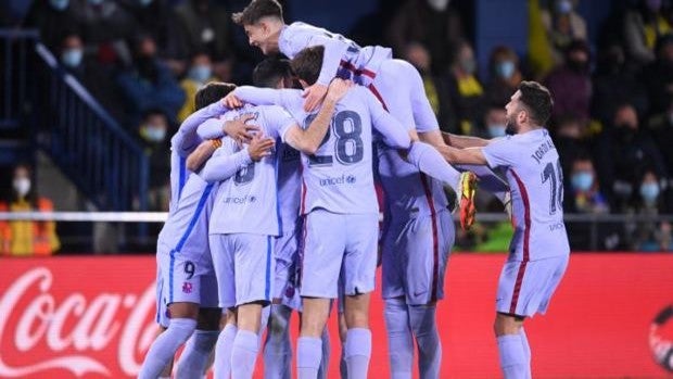 Xavi: «Son tres puntos de oro, aunque el Villarreal no ha merecido perder»