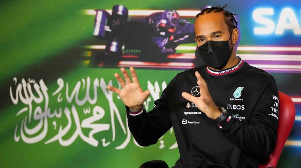 Lewis Hamilton, durante la rueda de prensa en el circuito de Jeddah