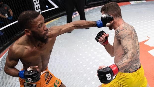 Kevin Cordero pierde por decisión dividida la final de la Copa Combate ante el 'irlandés' Frans Mlambo