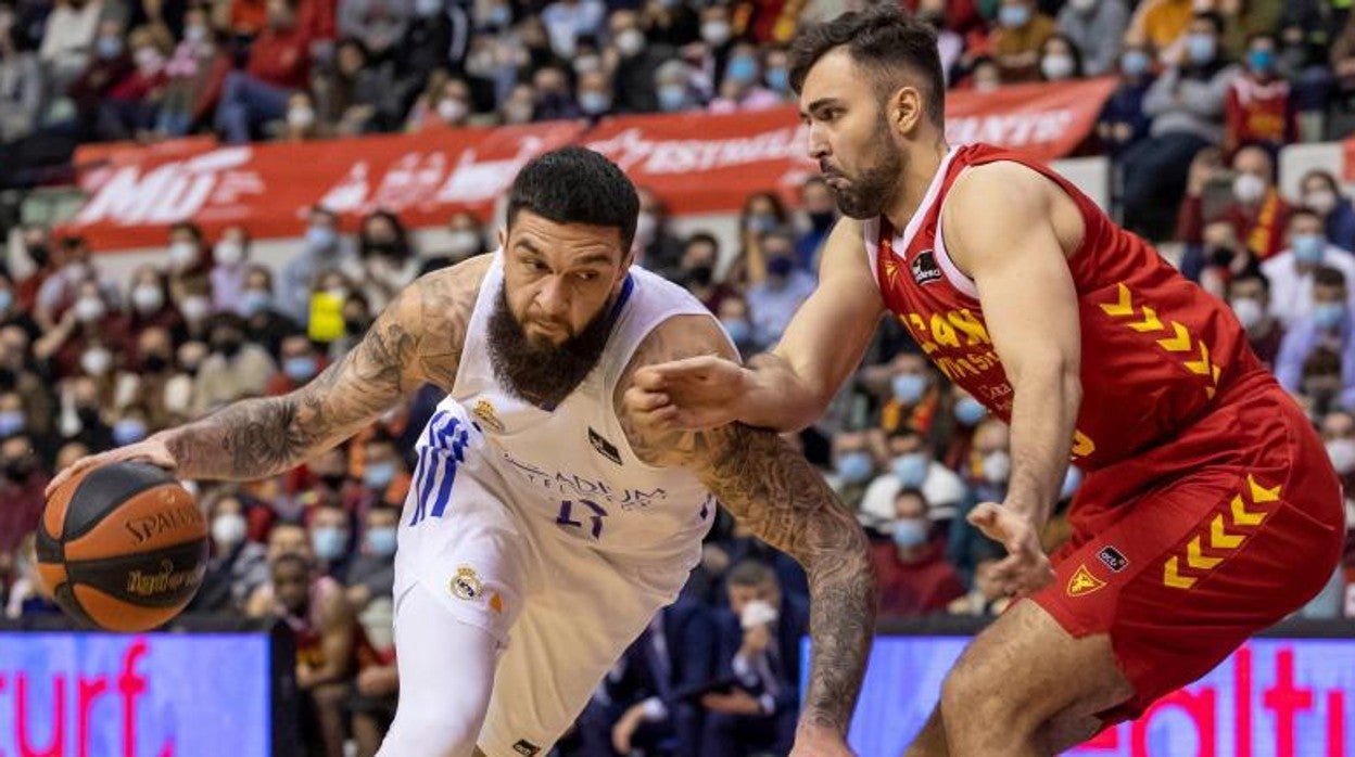 Vincent Poirier, durante el partido ante el UCAM Murcia