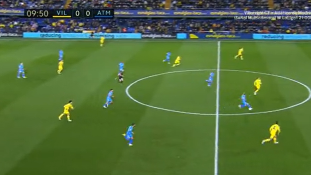 El golazo de Correa al Villarreal desde el centro del campo